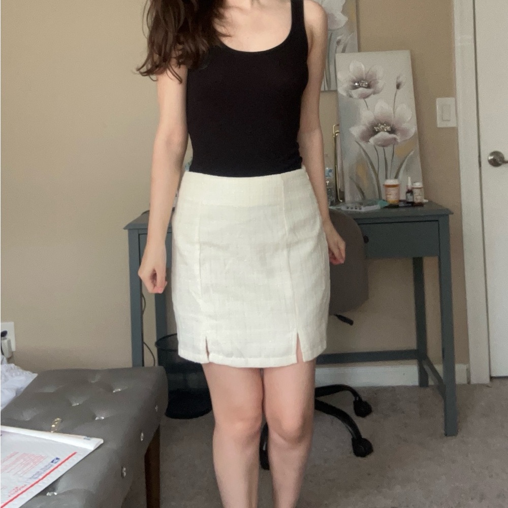 NWT Francesca's Collections tweed white/cream mini skirt (SHIRT NOT INCLUDED)